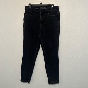 Maurices Everflex high-rise Jeans. Black Size 14 Short